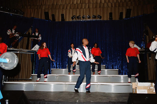 00987 n 16ajptvtbh1574