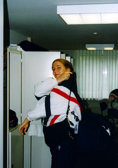 01047 p 16ajptvtbh0033