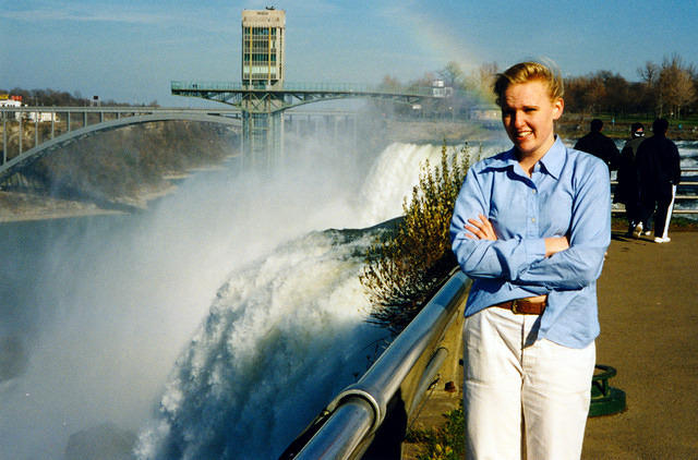 01437 p 16ajptvtbh0423